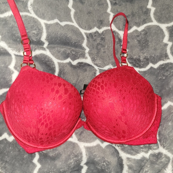 Victoria's Secret Braws 39C & 40C - Picture 2 of 12